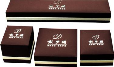 珠寶配飾做有趣的創(chuàng)意包裝設計