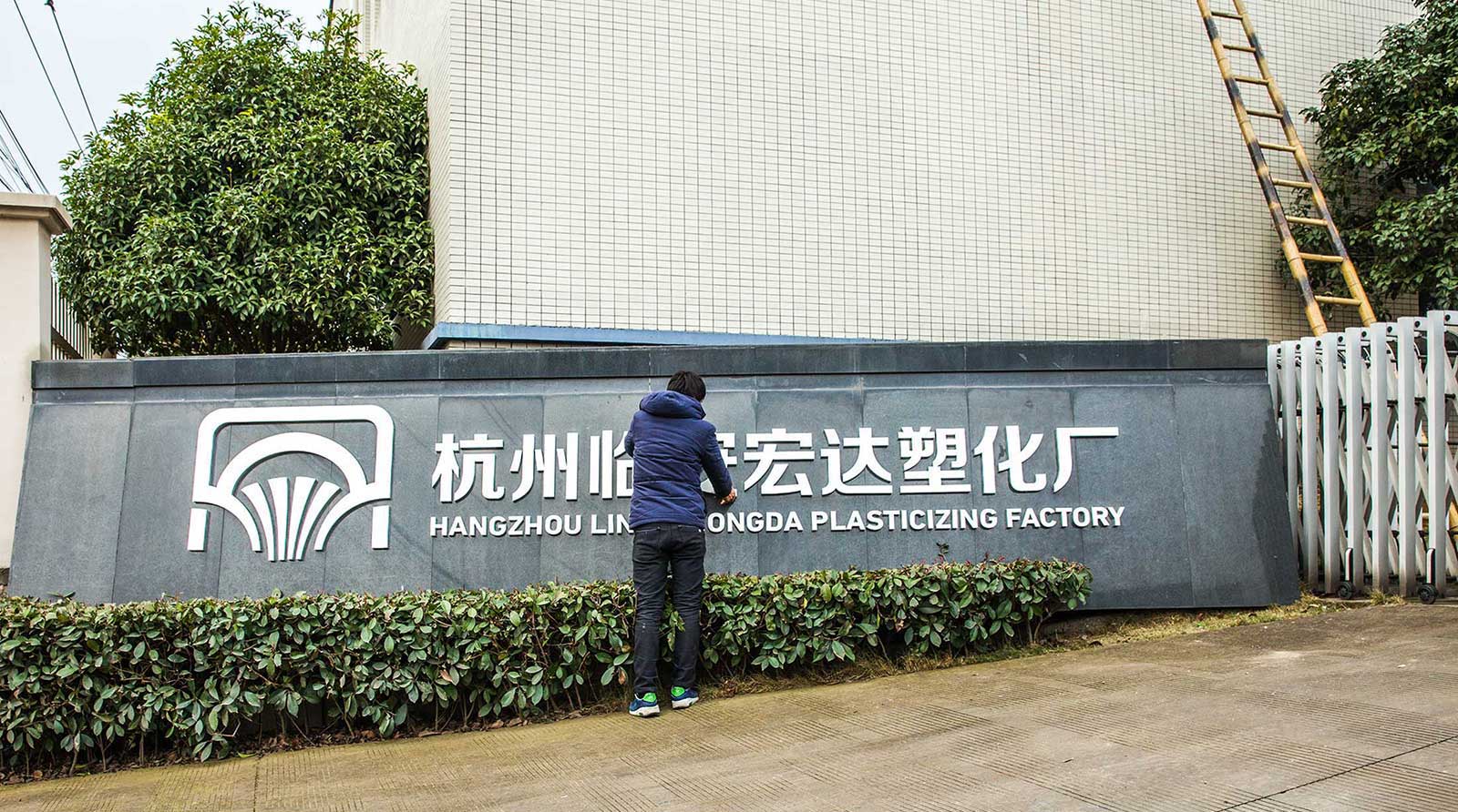 私人設(shè)計(jì)一套vi多少錢怎么來看設(shè)計(jì)費(fèi)用